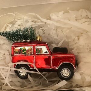 Vineyard vines ornament truck tree  (brand new)